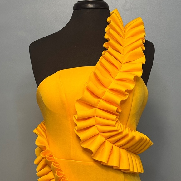 Vibrant Yellow One Shoulder Ruffle Dress Size Large - Picture 2 of 16